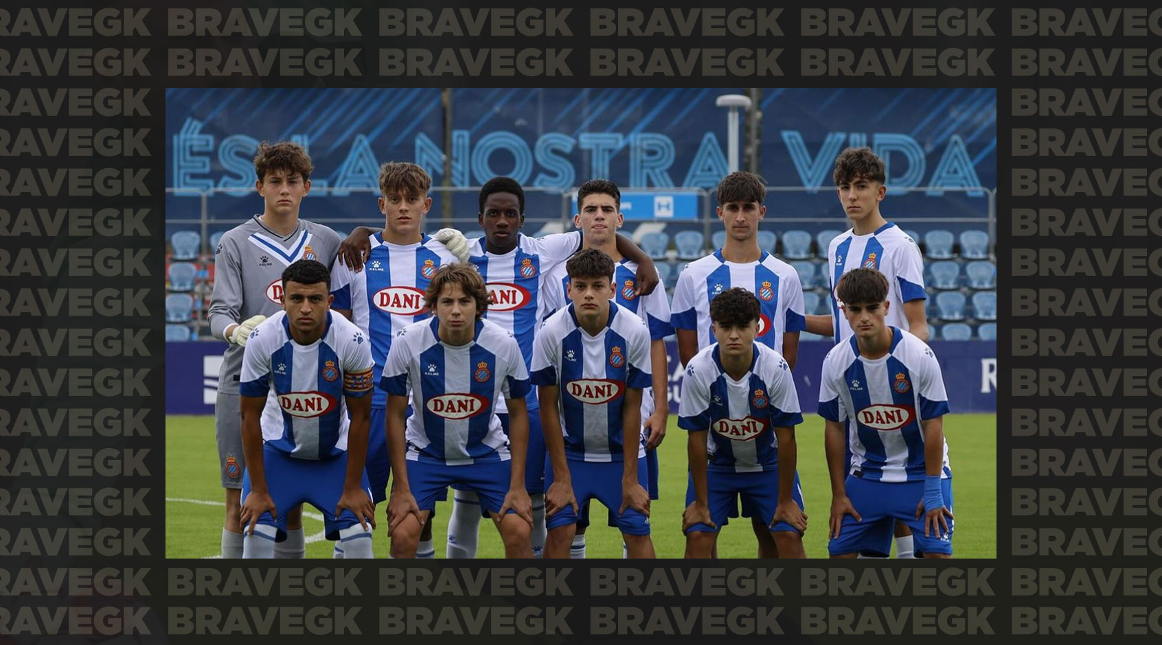 15-year-old Ukrainian goalkeeper Egor Krapivin at FC Espanyol: preparing for matches in Brave GK Reaction Green gloves-Блог Brave GK