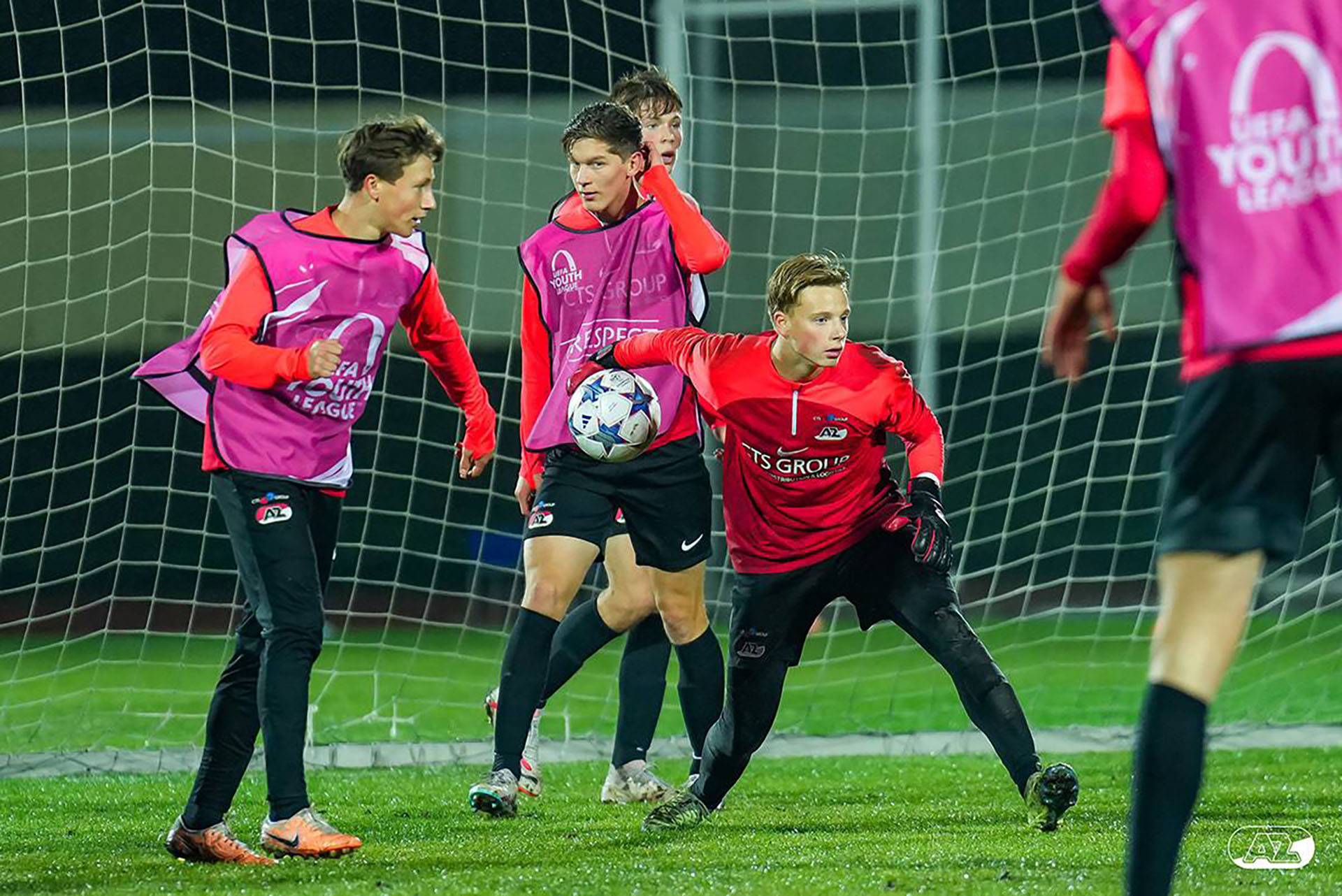 Brave GK Reaction Black-Red - official online store Brave GK