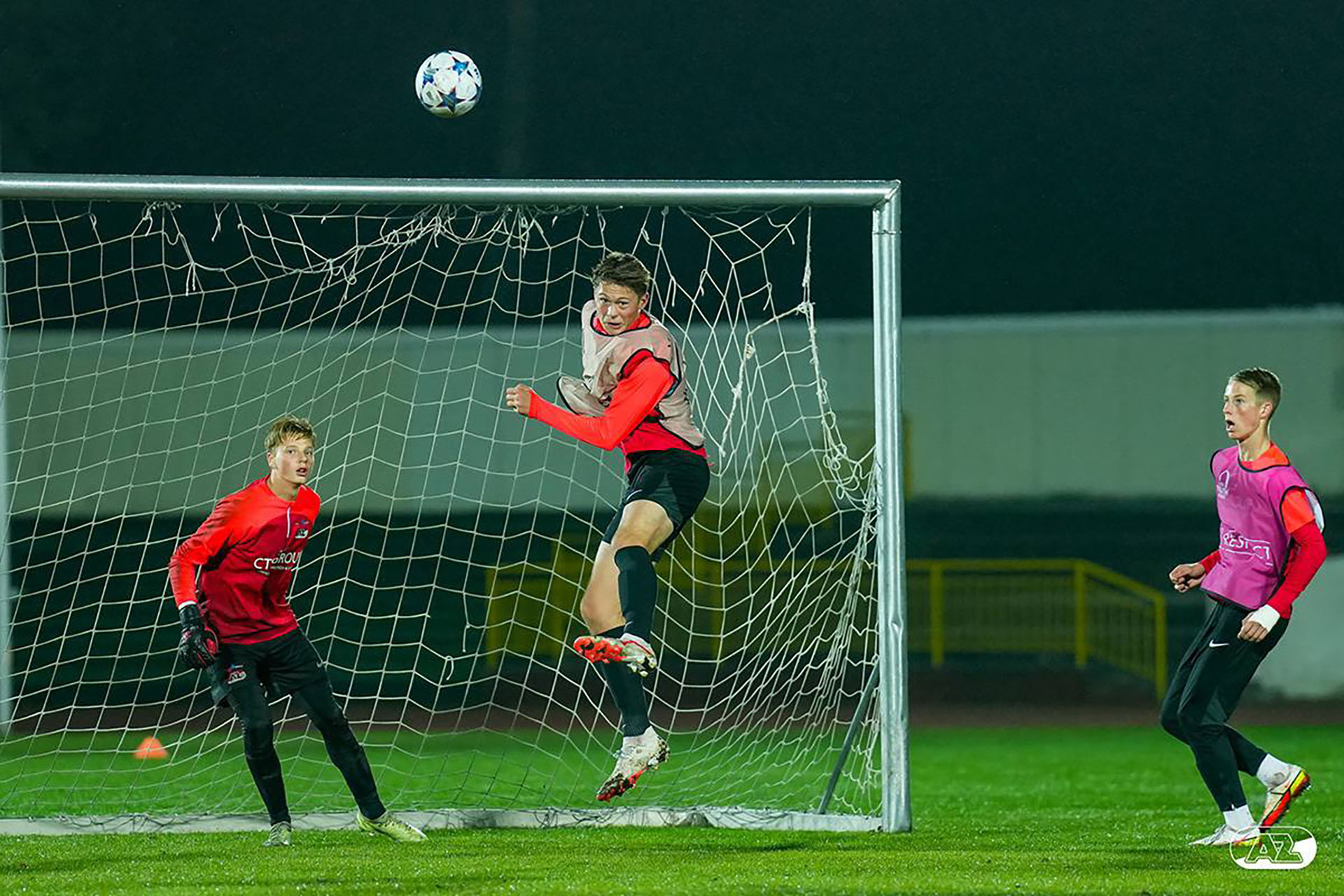 Professional goalkeeping gloves Brave GK Reaction Black-Red - official online store Brave GK