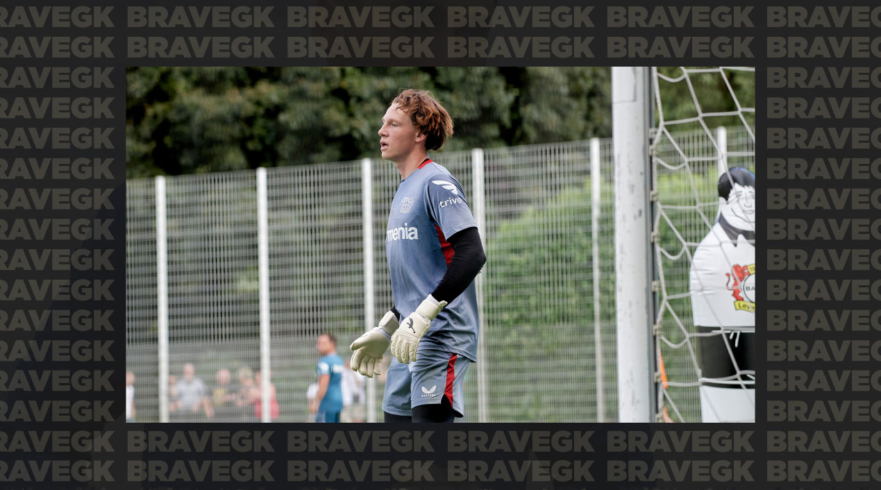 A 16-year-old Ukrainian in Brave GK Reaction gloves trains at Bayer Leverkusen-Блог Brave GK