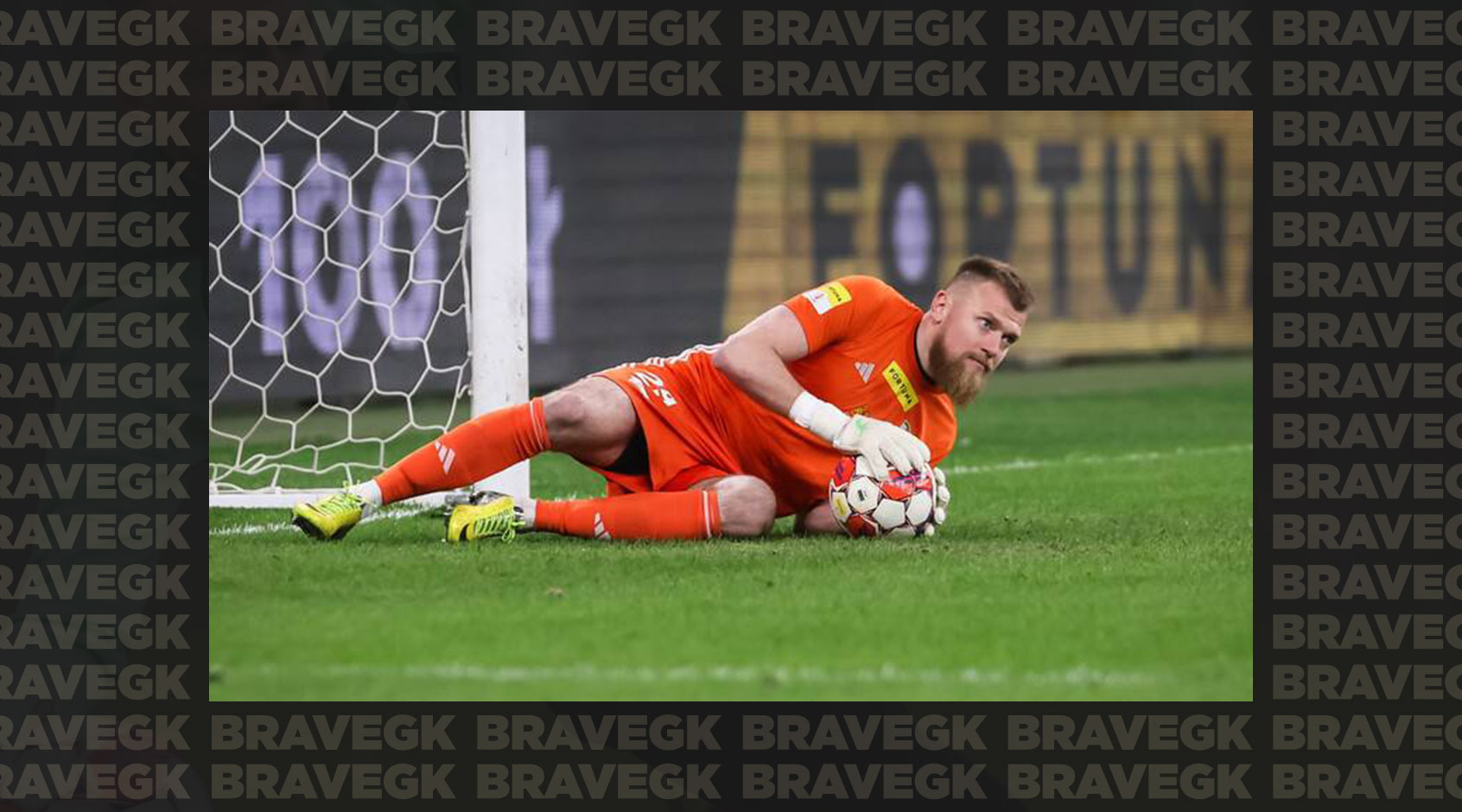 Bogdan Sarnavskyi in Brave GK Reaction Green Gloves Appeared in the Match Against Wisła by Lechia-Блог Brave GK