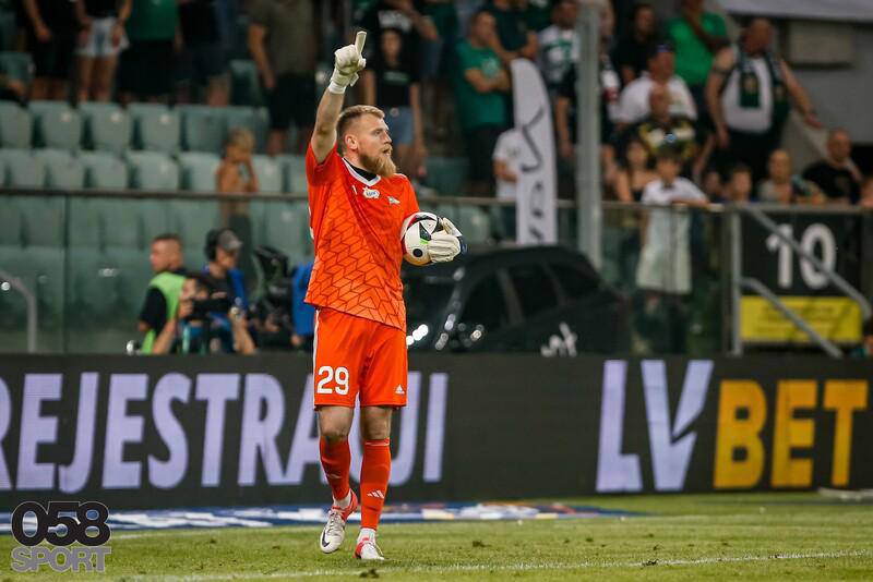 Bohdan Sarnavskyi made his Ekstraklasa debut Brave GK Fury Pro - Official Brave GK online store