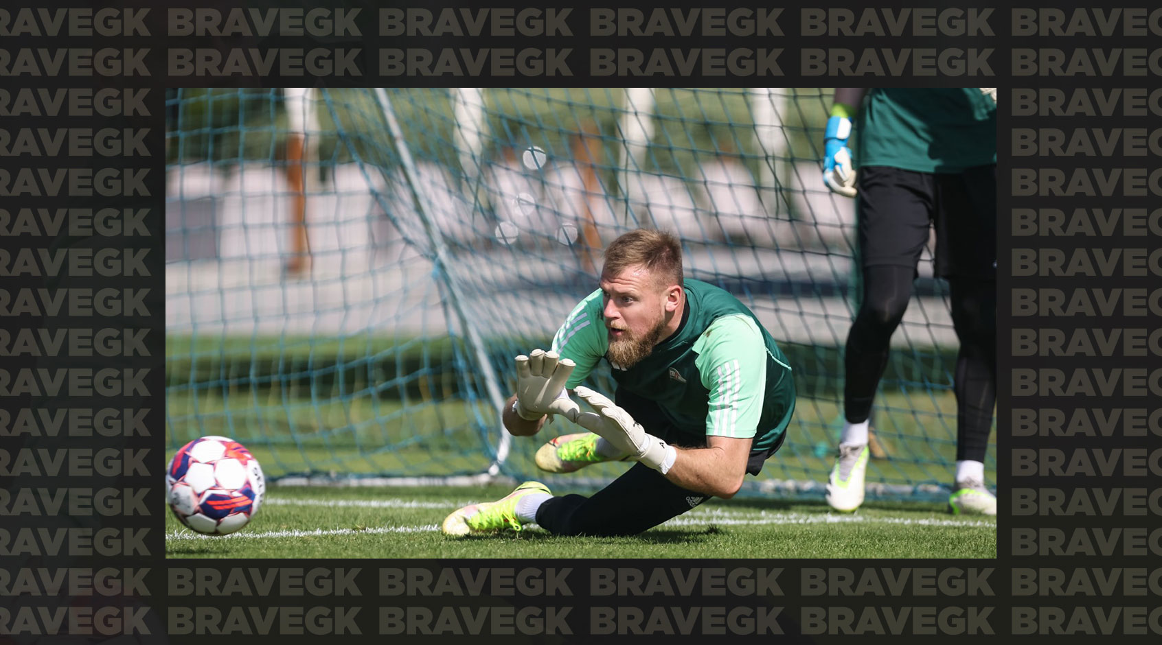 Bohdan Sarnavsky in Brave GK Reaction Gloves during Lechia Gdańsk Training Sessions-Блог Brave GK