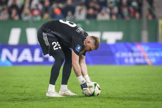 Bohdan Sarnavskyi in the Ekstraklasa - Official Brave GK Store