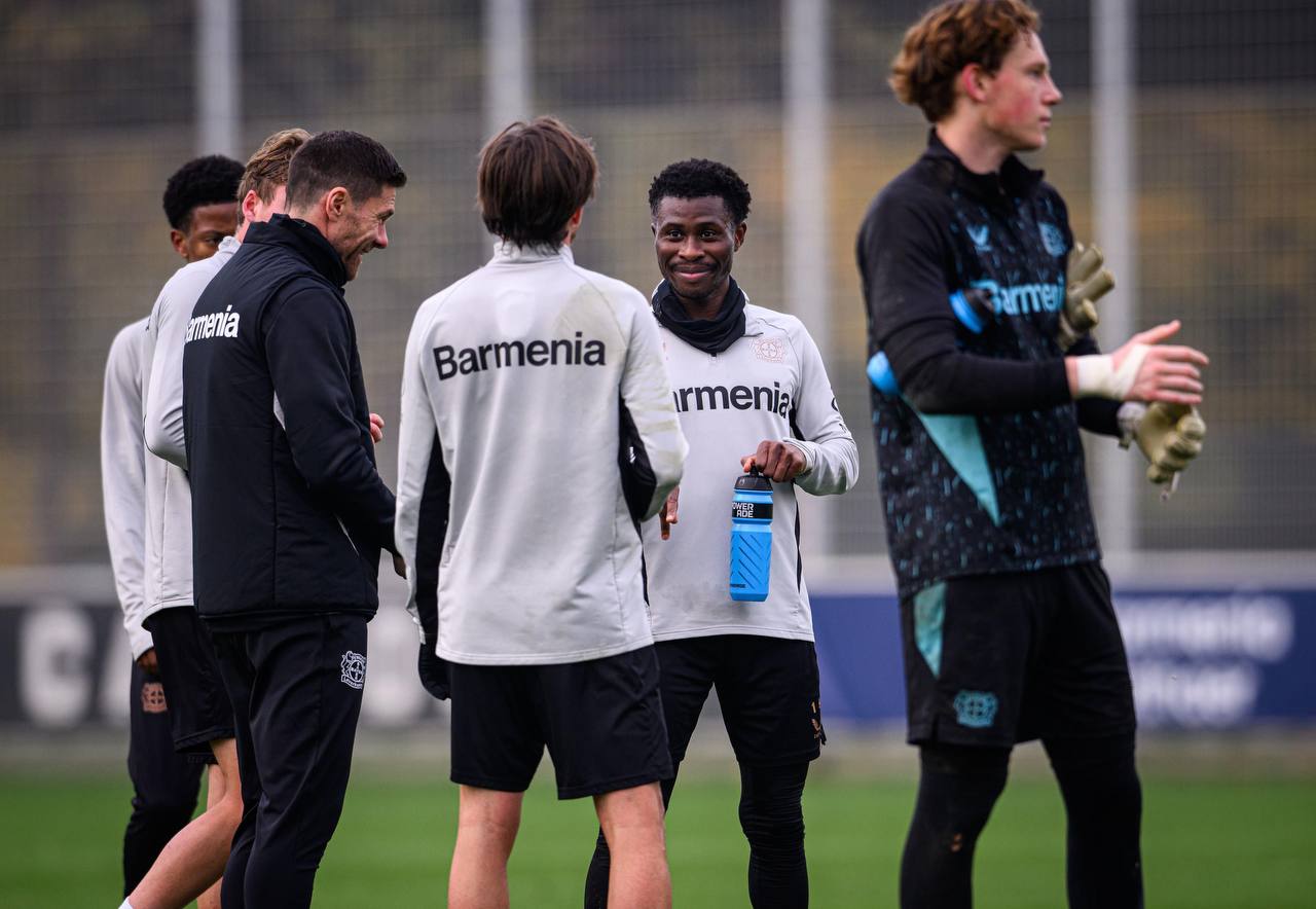 Brave GK Diamond Purple choice of Bayer's young goalkeeper Oleksandr Petrenko - Official Brave GK Online Store