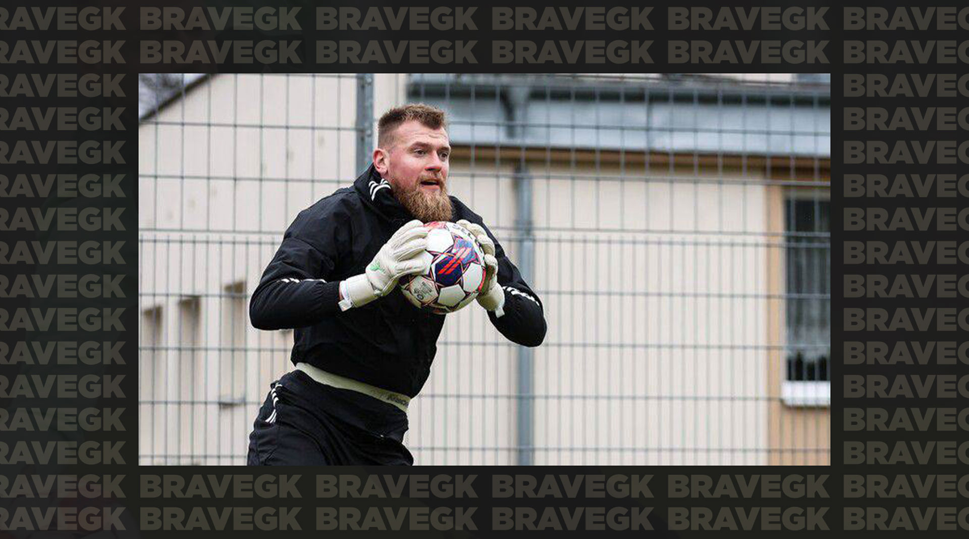 Brave GK Reaction Green Gloves from the new collection: a review of the Lechia Gdańsk goalkeeper's model-Блог Brave GK