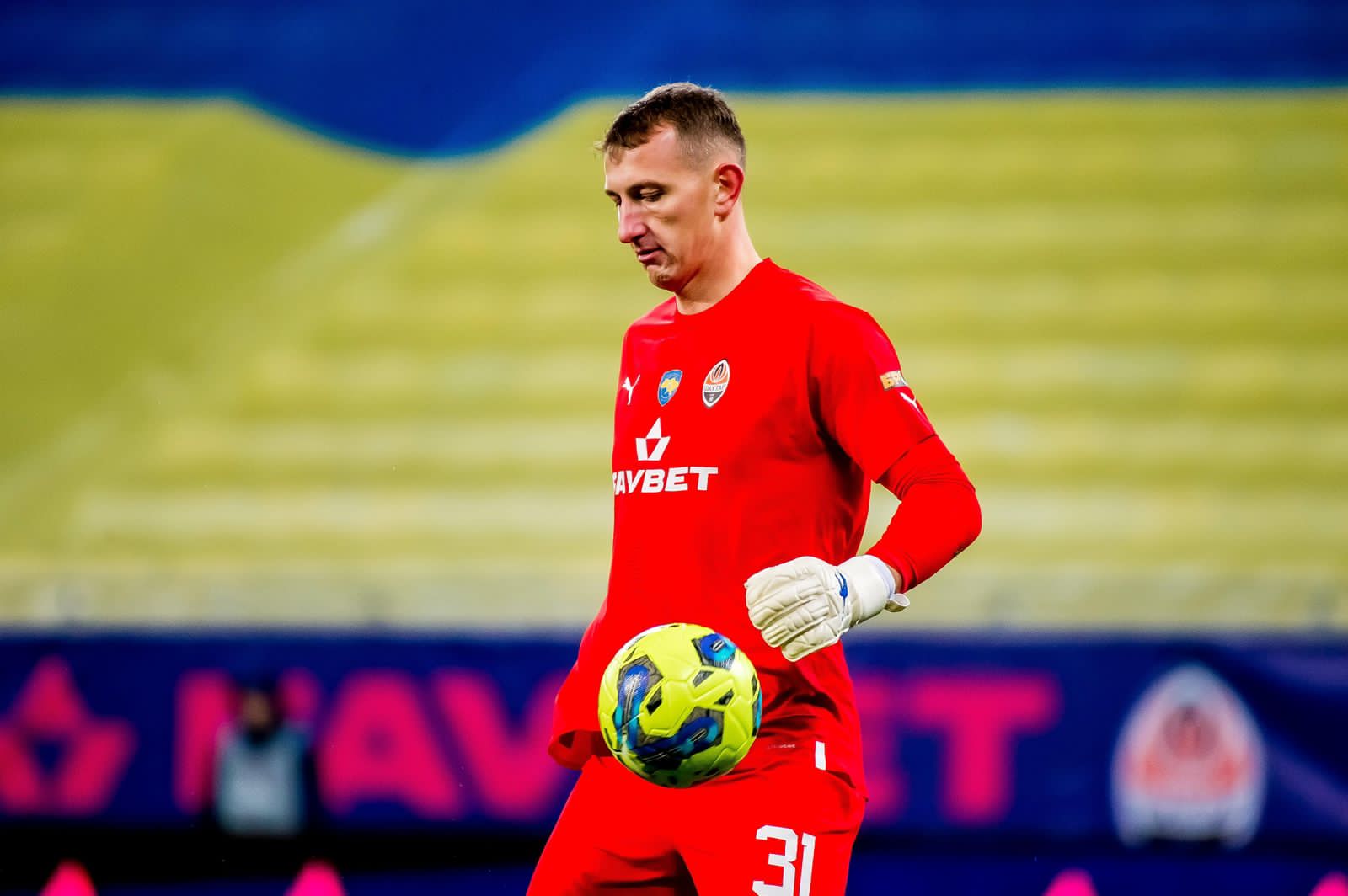 Professional Brave GK Diamond White goalkeeper gloves - official Brave GK online store