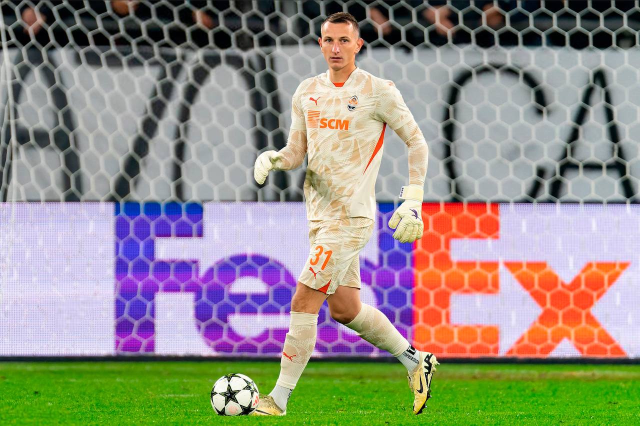 Reznik's Gloves in the Champions League Brave GK Diamond Purple - Official Brave GK Online Store