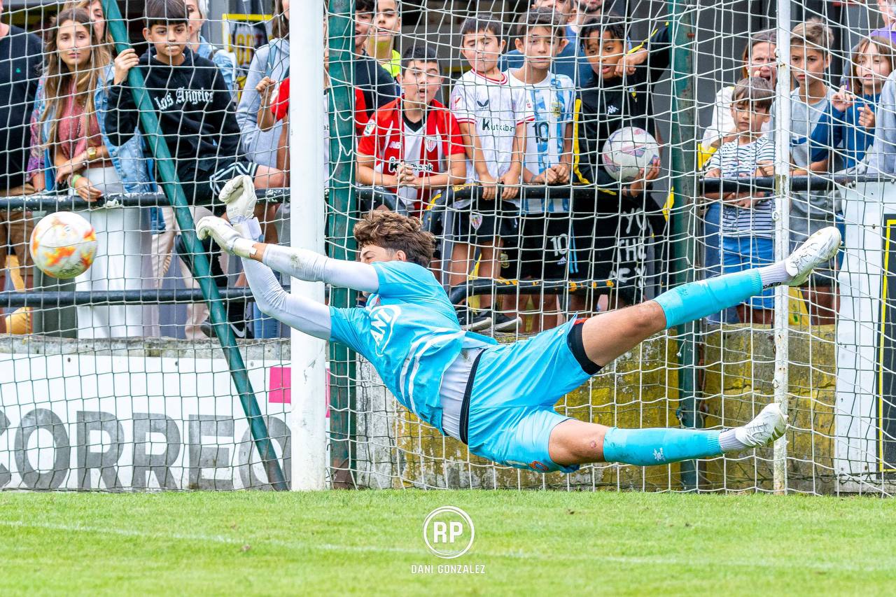 Egor Krapivin in Brave GK gloves - Official online store Brave GK