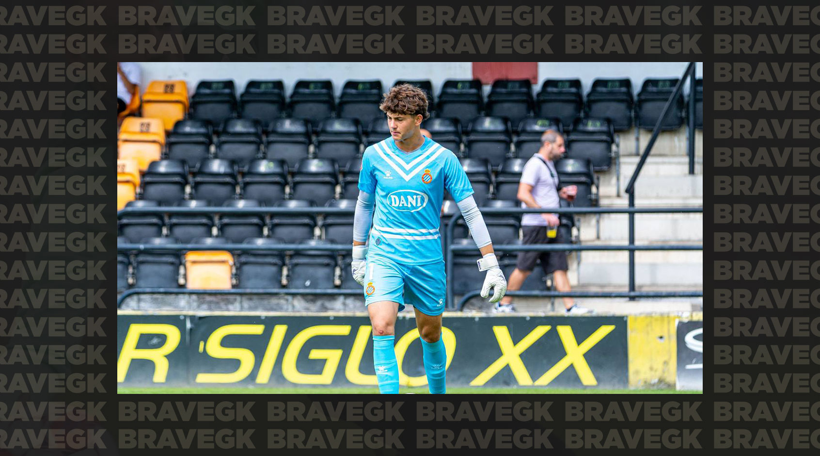 Egor Krapivin extended his contract with Espanyol and plays in Brave GK gloves-Блог Brave GK