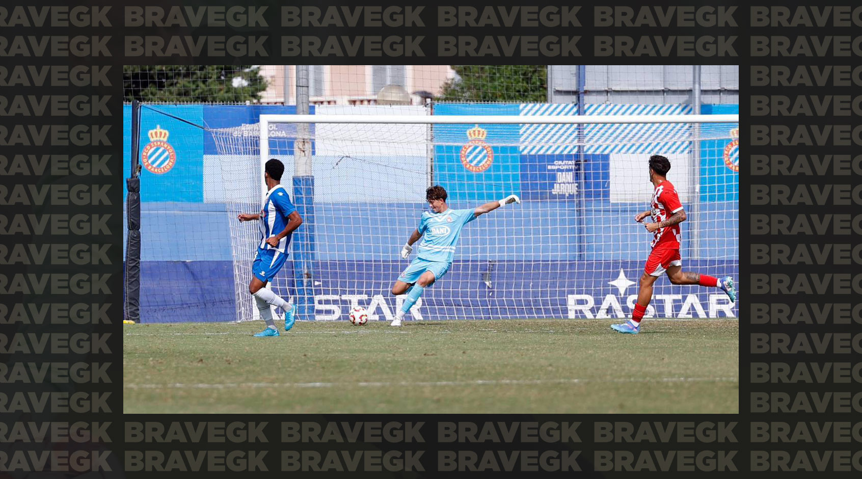 Yehor Krapyvyn won the tournament with Espanyol and received the title of the best goalkeeper in Spain-Блог Brave GK