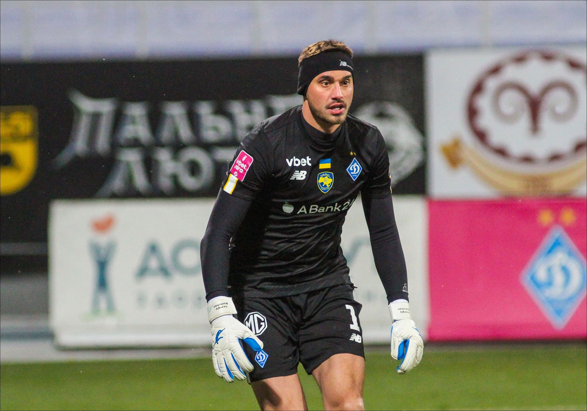 Professional Brave GK Diamond White Goalkeeper Gloves – Official Brave GK Online Store