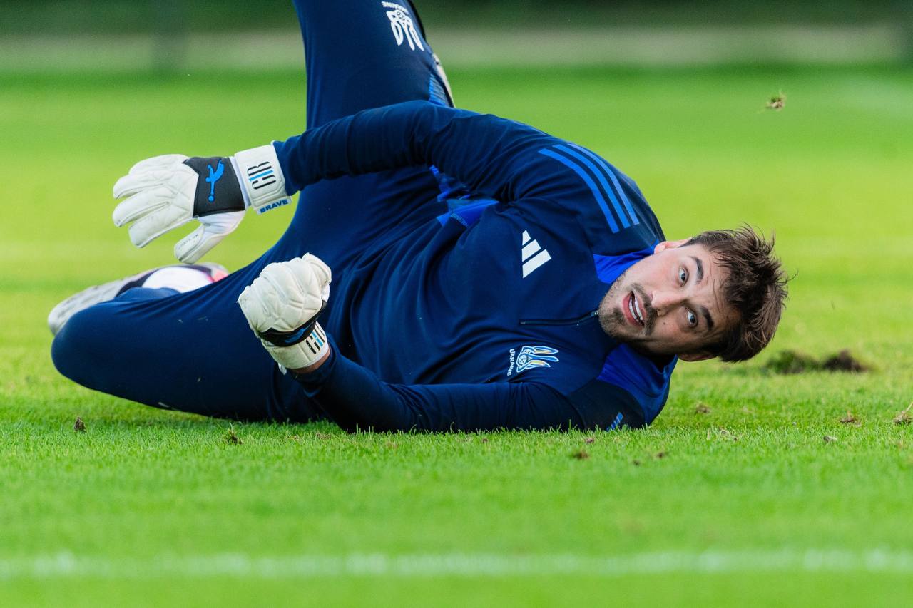 Georgiy Bushchan trains in Brave GK Fury Pro gloves - Official Brave GK online store