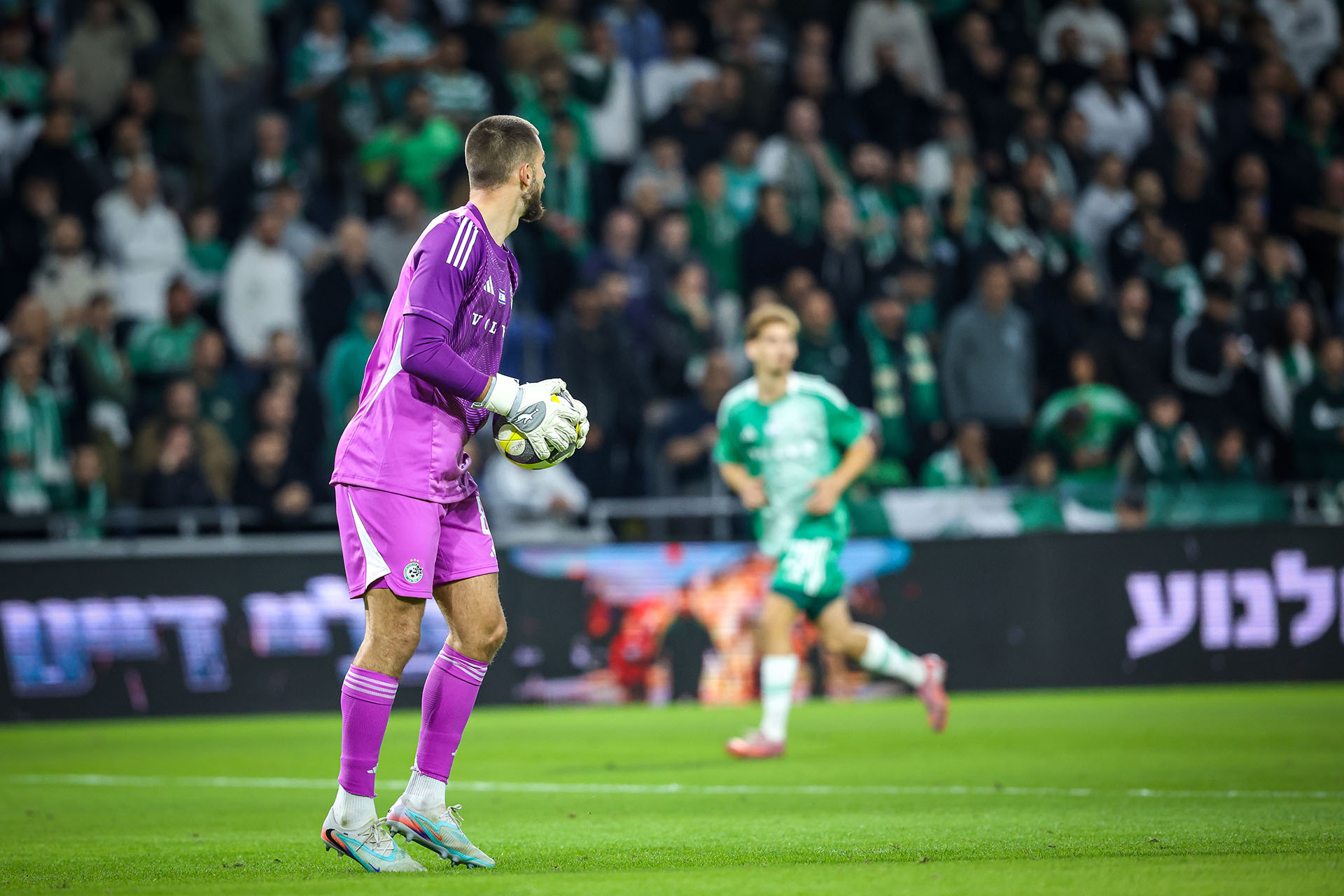Georgiy Yermakov played an Israeli Premier League match wearing Brave GK Air gloves - Official Brave GK online store