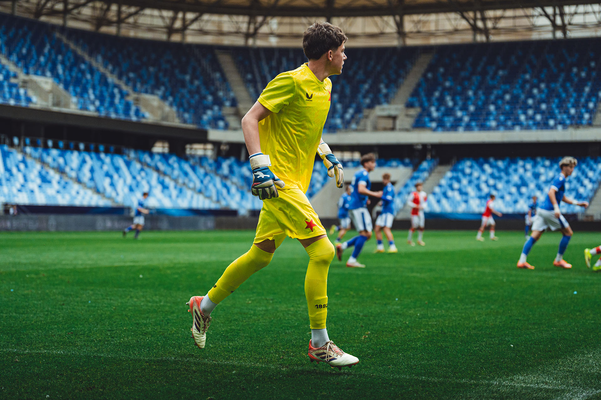 Denis Michal in Brave GK Unique NG gloves - Official Brave GK online store