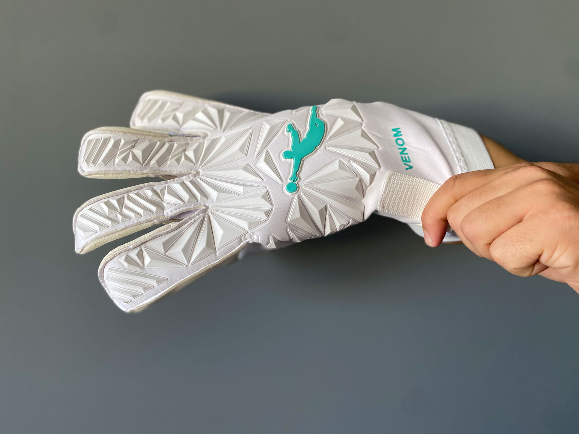 How to dress Brave GK Venom - official online store Brave GK