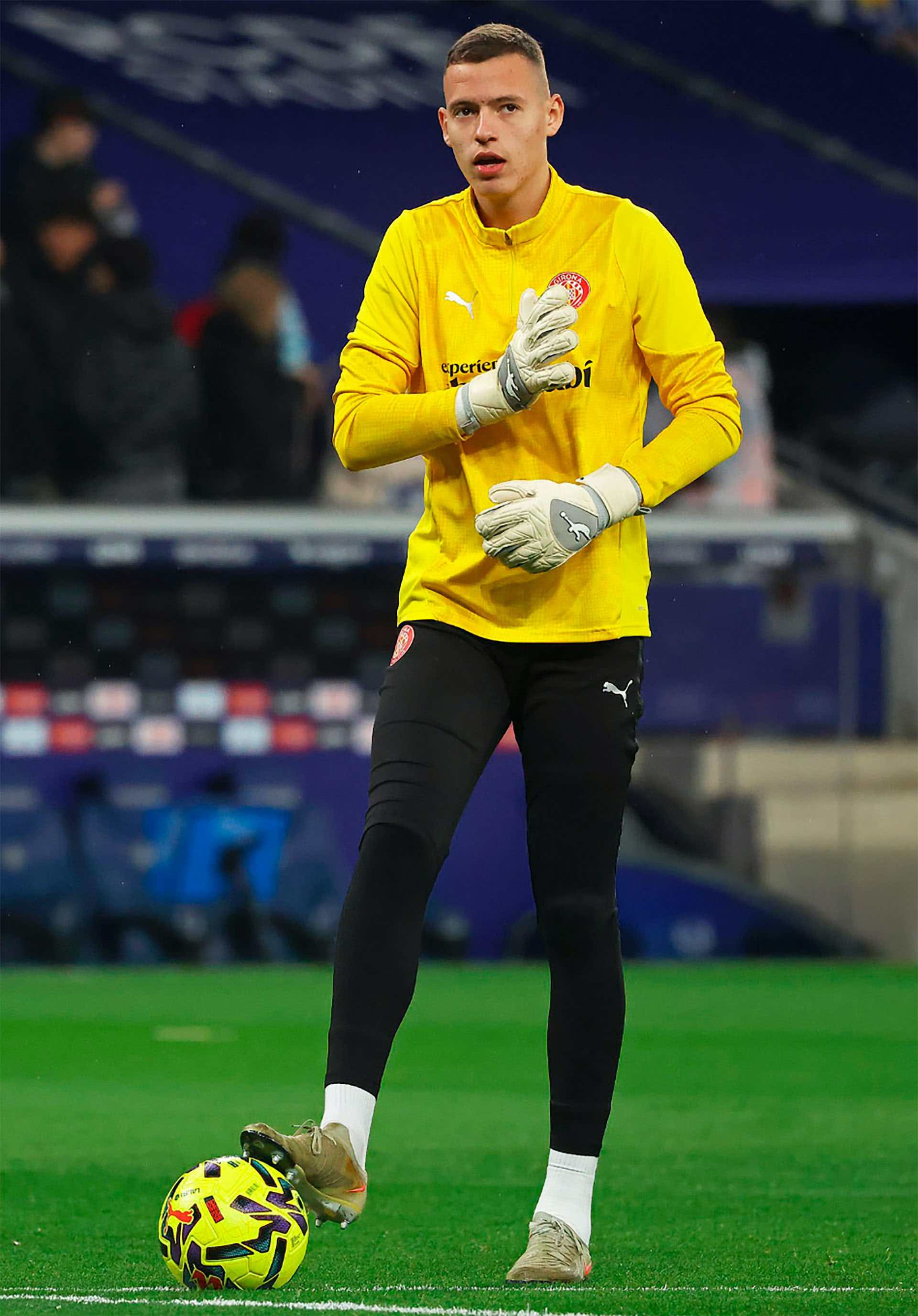 Krapivtsov trains in Brave GK Air gloves ahead of La Liga matches - Official Brave GK online store