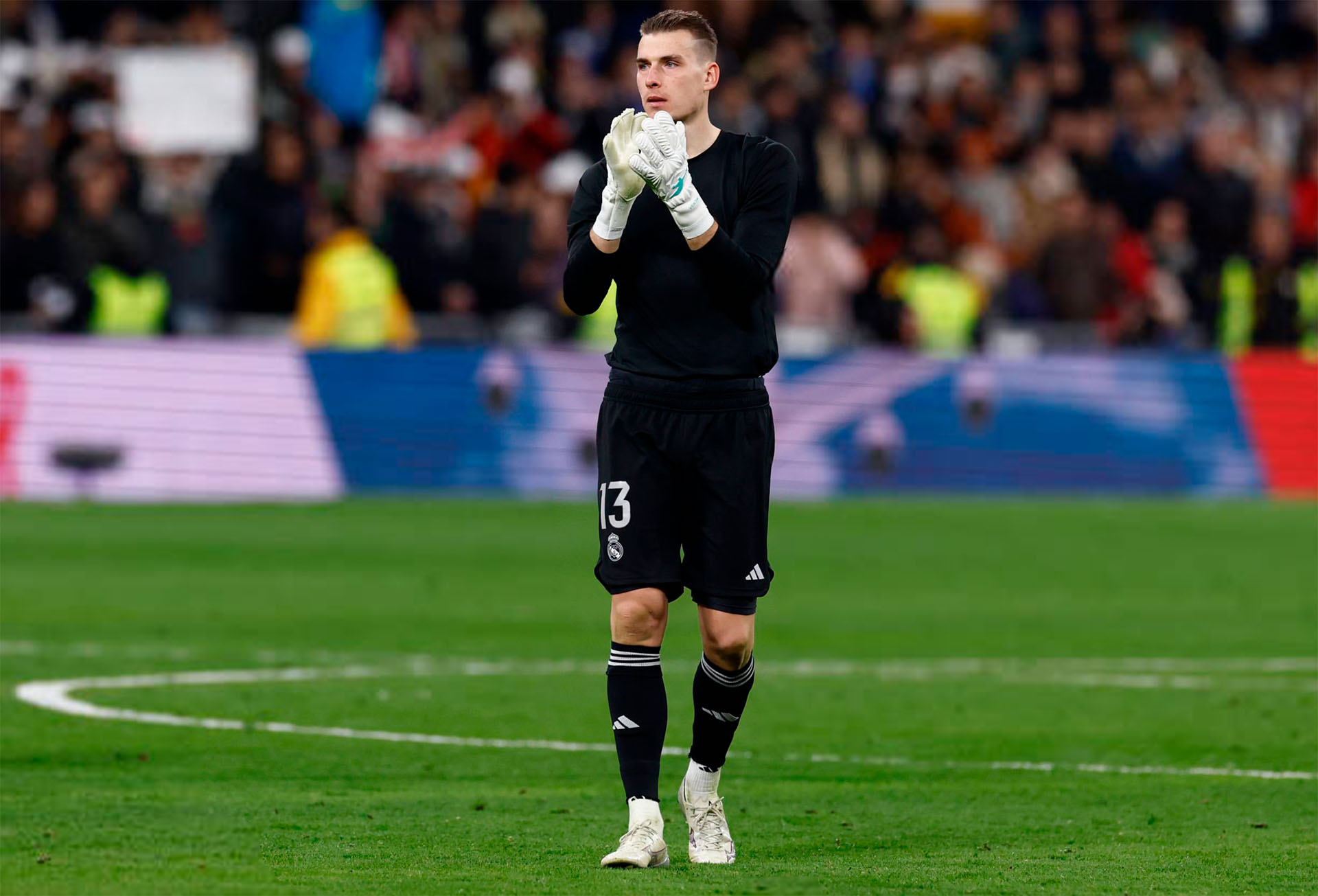 Andriy Lunin's Goalkeeper Gloves - Brave GK Venom - Official Brave GK Online Store