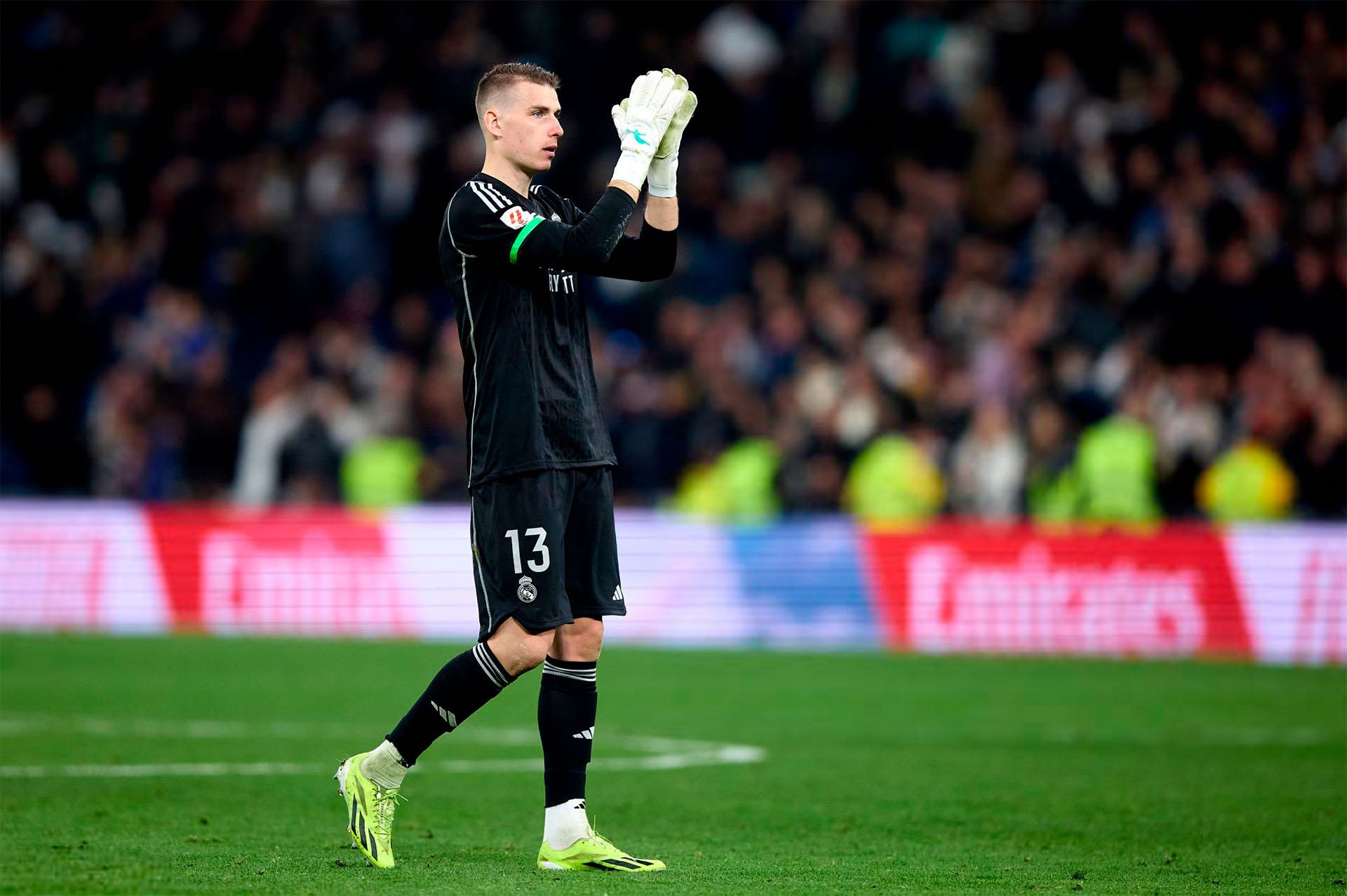 Lunin Played an Impressive Match Against Atletico in Brave GK Venom Gloves - Official Brave GK Online Store