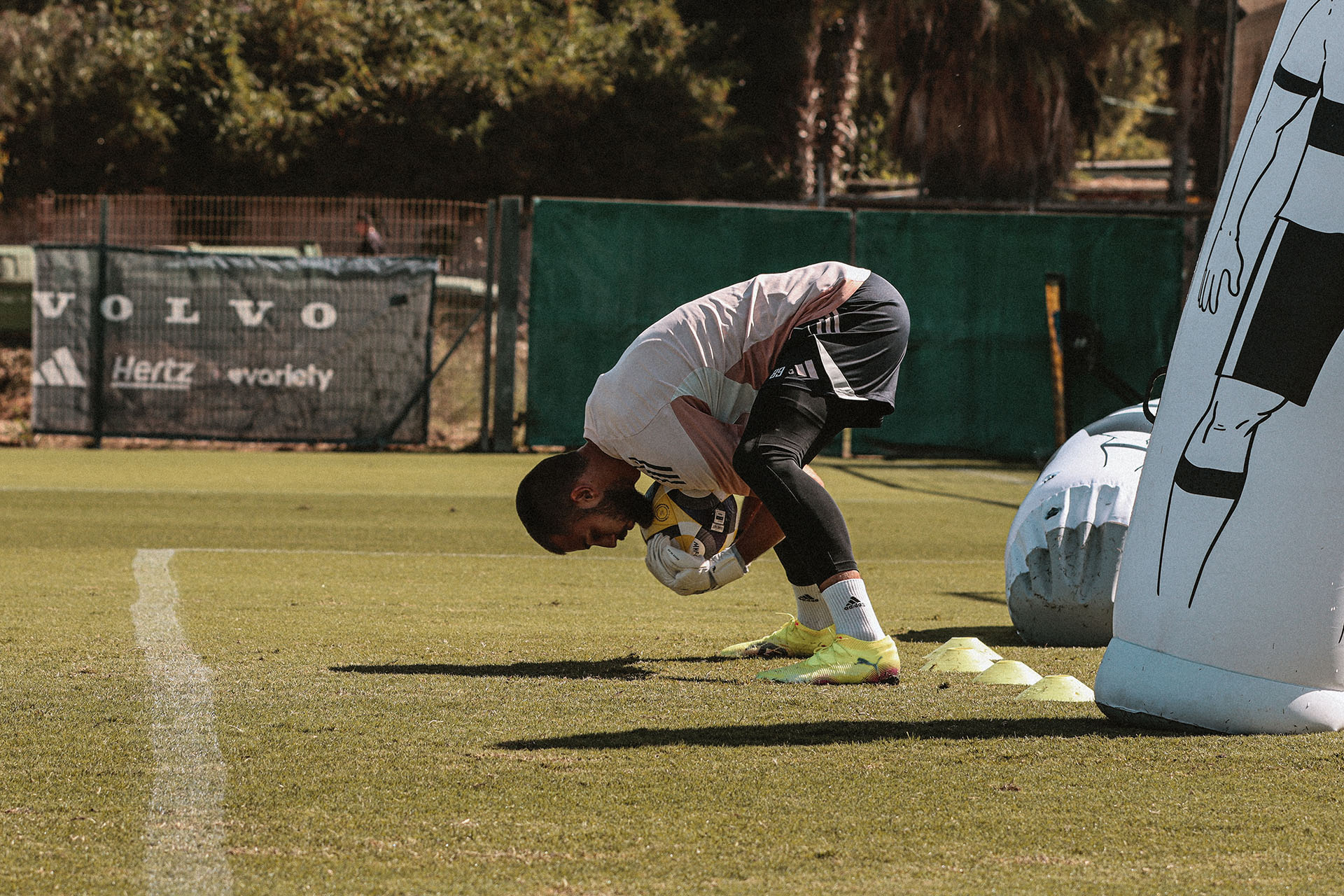 Brave GK Air — lightness and control for maximum confidence on the pitch – Official Brave GK online store