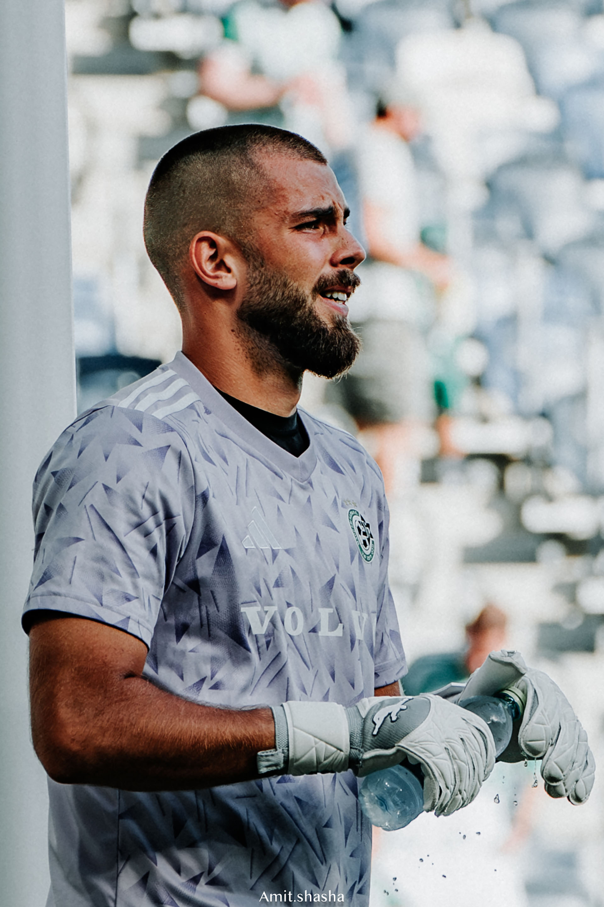 Brave GK Air model worn by Heorhii Yermakov