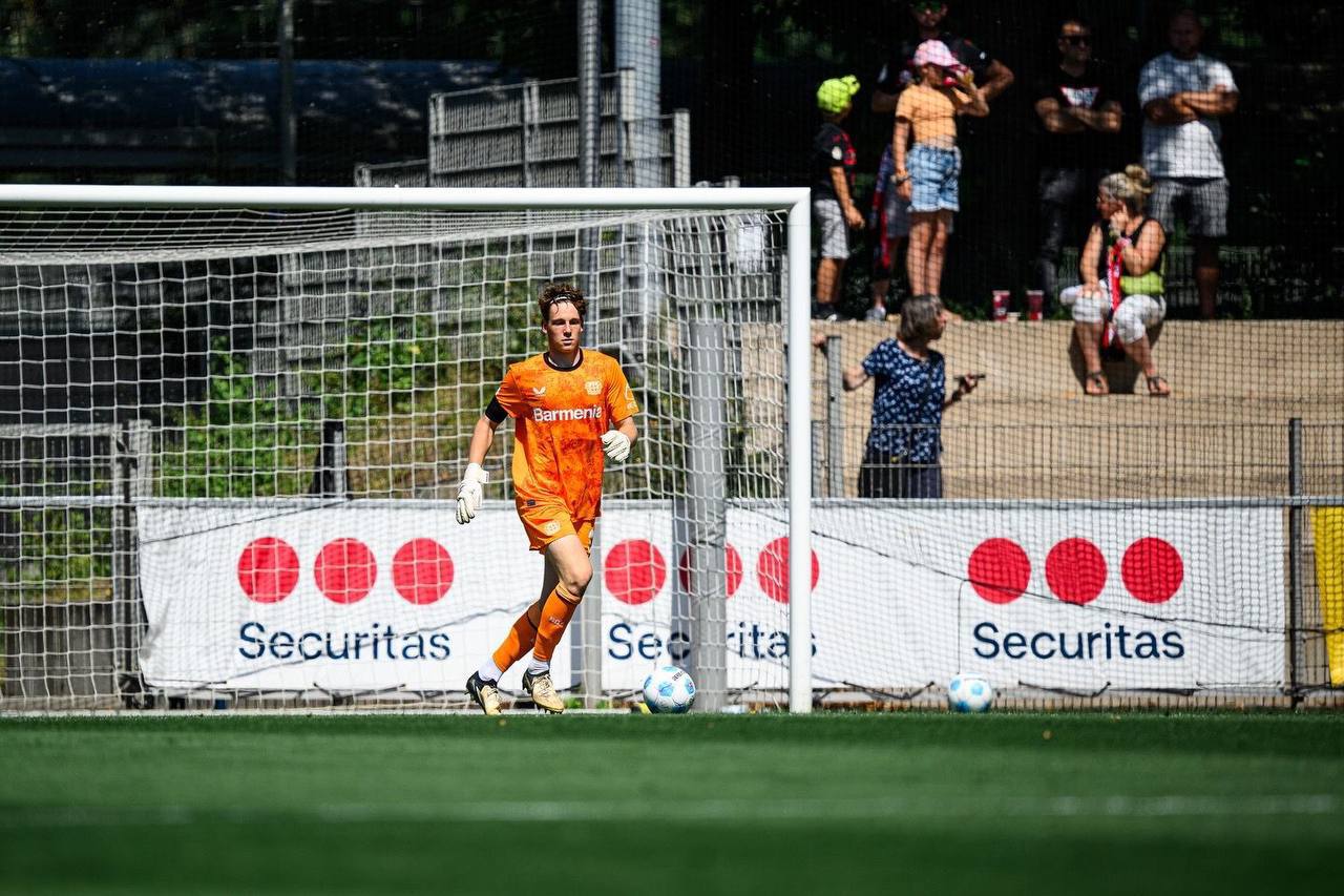 Brave GK Diamond Purple Gloves - Official Brave GK Online Store