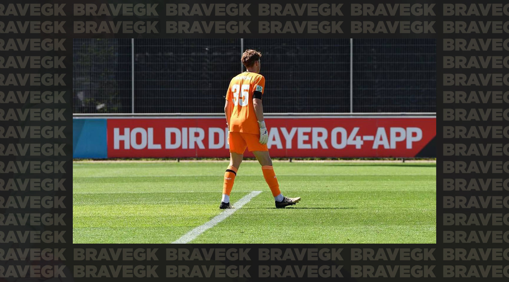 Oleksandr Petrenko from Bayer Leverkusen plays in the German U19 Championship in Brave GK gloves-Блог Brave GK