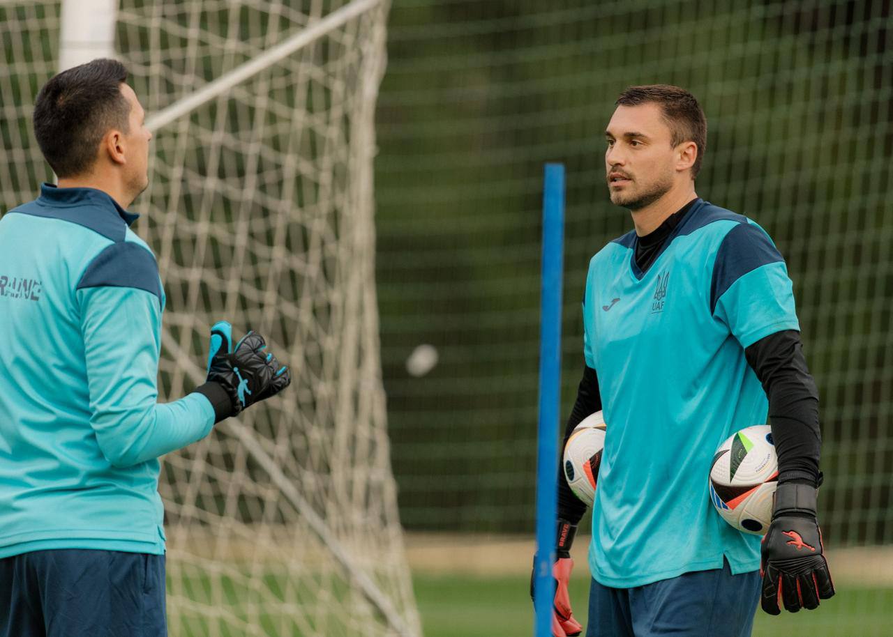 Review of the New Brave GK Venom Black Model - Official Brave GK Online Store