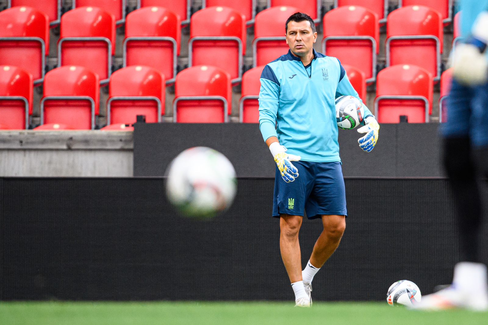Rustam Khudzhamov prepares Ukrainian national team goalkeepers for Nations League matches - Official Brave GK online store