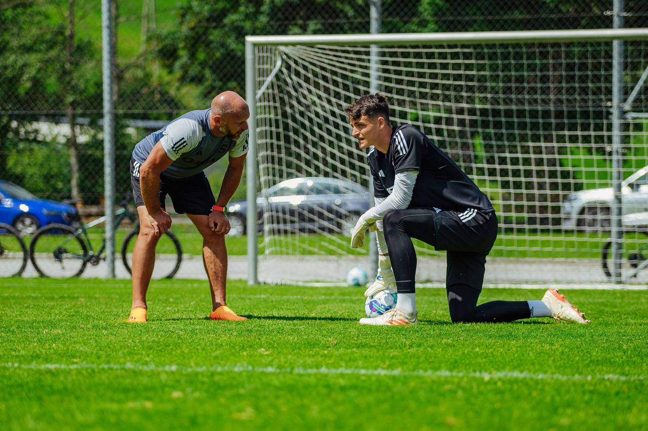 Jakub Surovchiko wearing Brave GK Diamond White gloves – Brave GK official online store