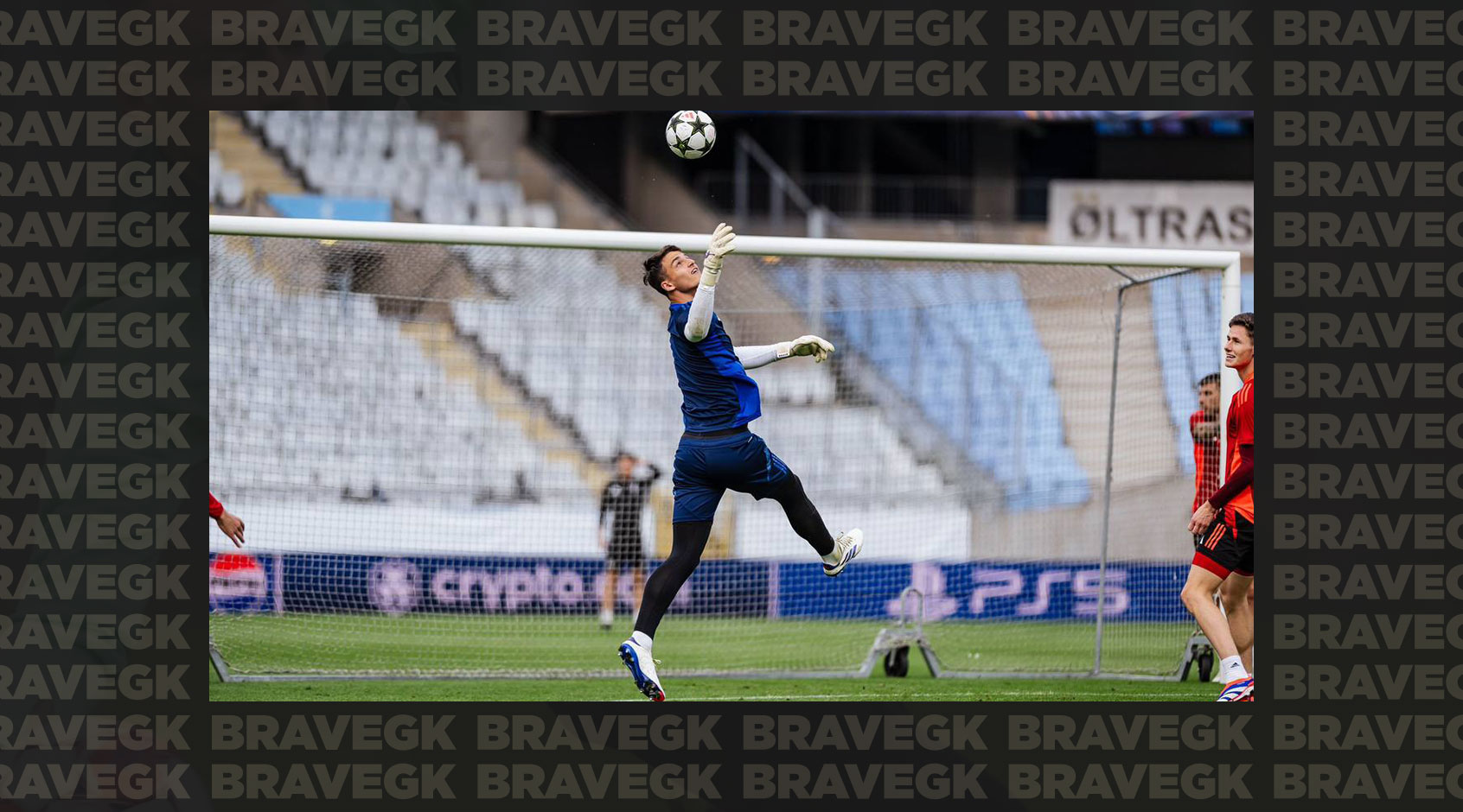 Sparta Prague goalkeeper prepares for the Champions League match in Brave GK Diamond Purple gloves-Блог Brave GK
