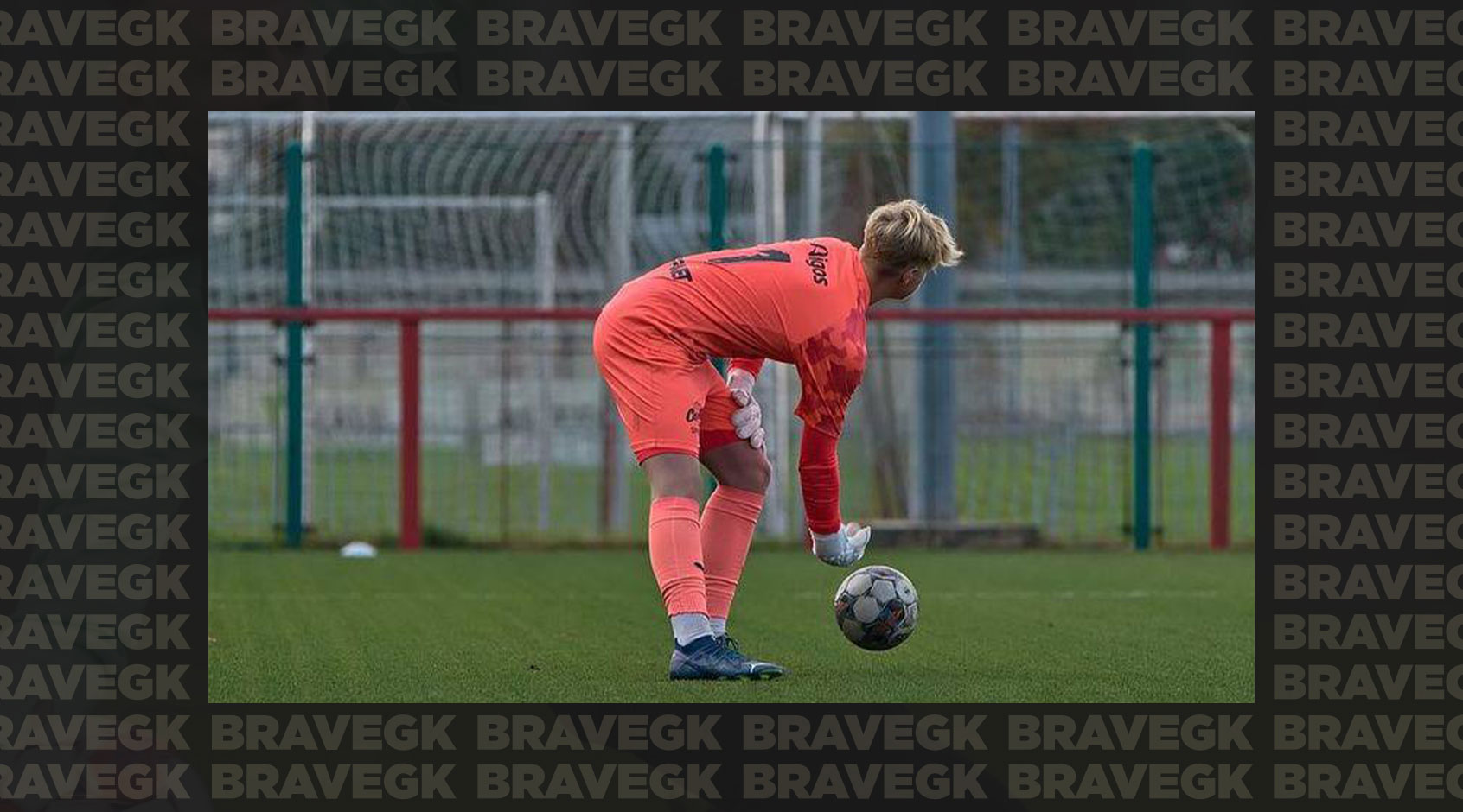 The 18-year-old goalkeeper of FC Pardubice, Adam Šimon, plays in Brave GK Diamond White gloves-Блог Brave GK