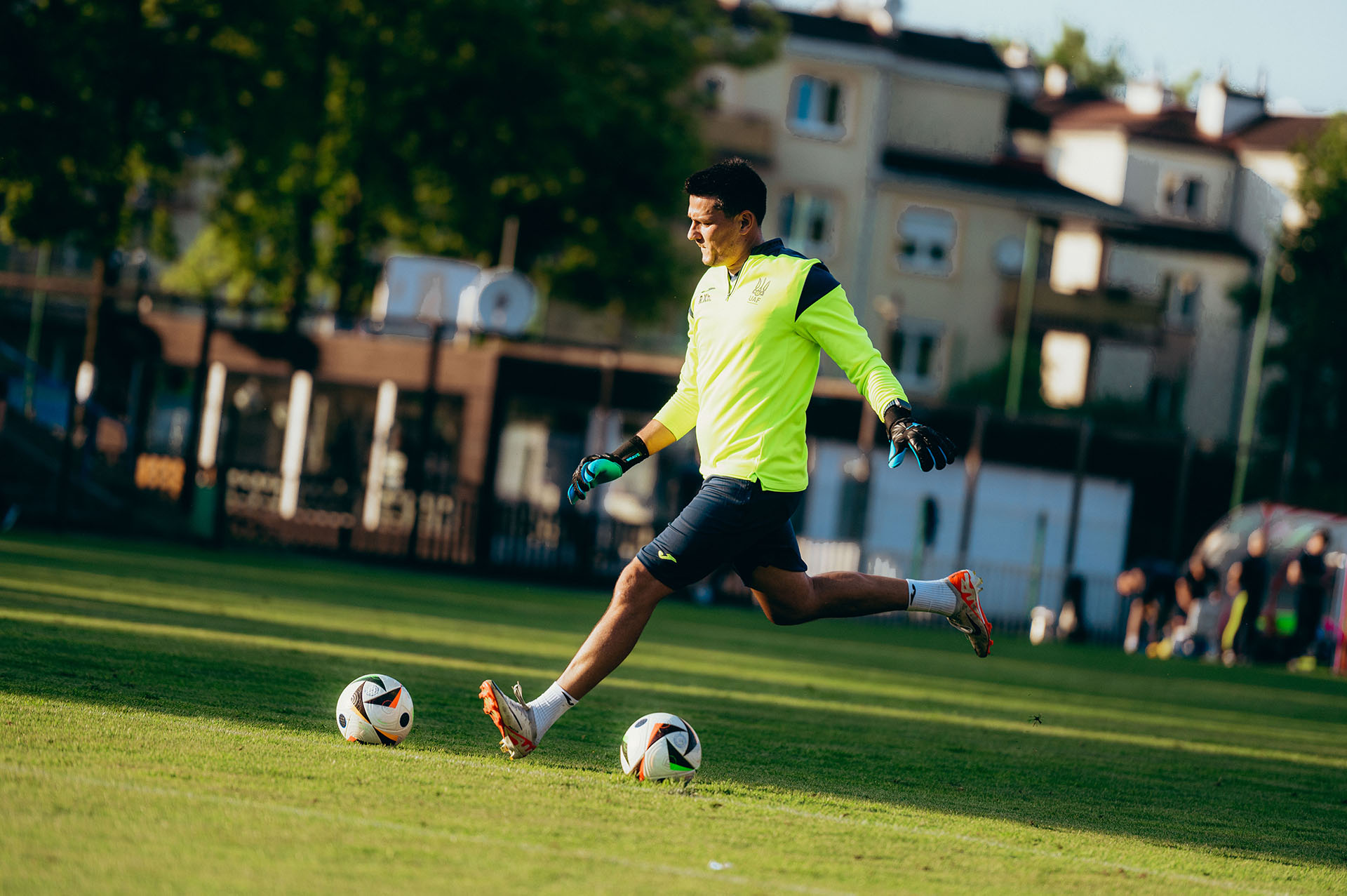 Goalkeeper gloves Brave GK Venom Black - Official Brave GK online store