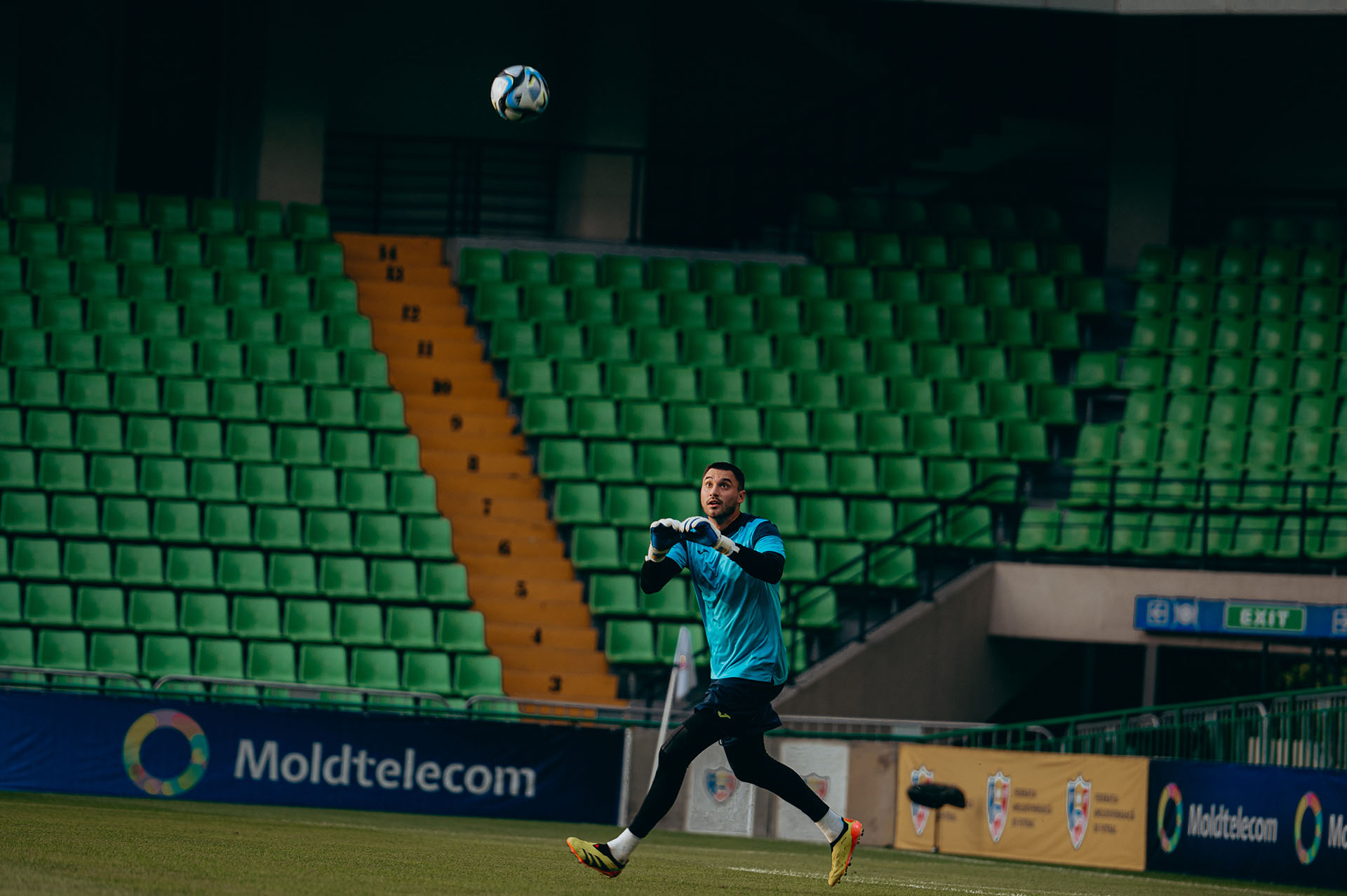 Georgiy Bushchan in Brave GK Diamond Purple gloves - Official Brave GK Online Store