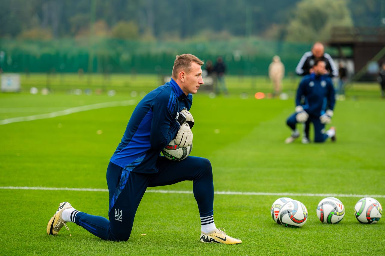 Ukrainian National Team Goalkeepers Prepare for Match Against Czech Republic in Brave GK Gloves - Official Brave GK Online Store