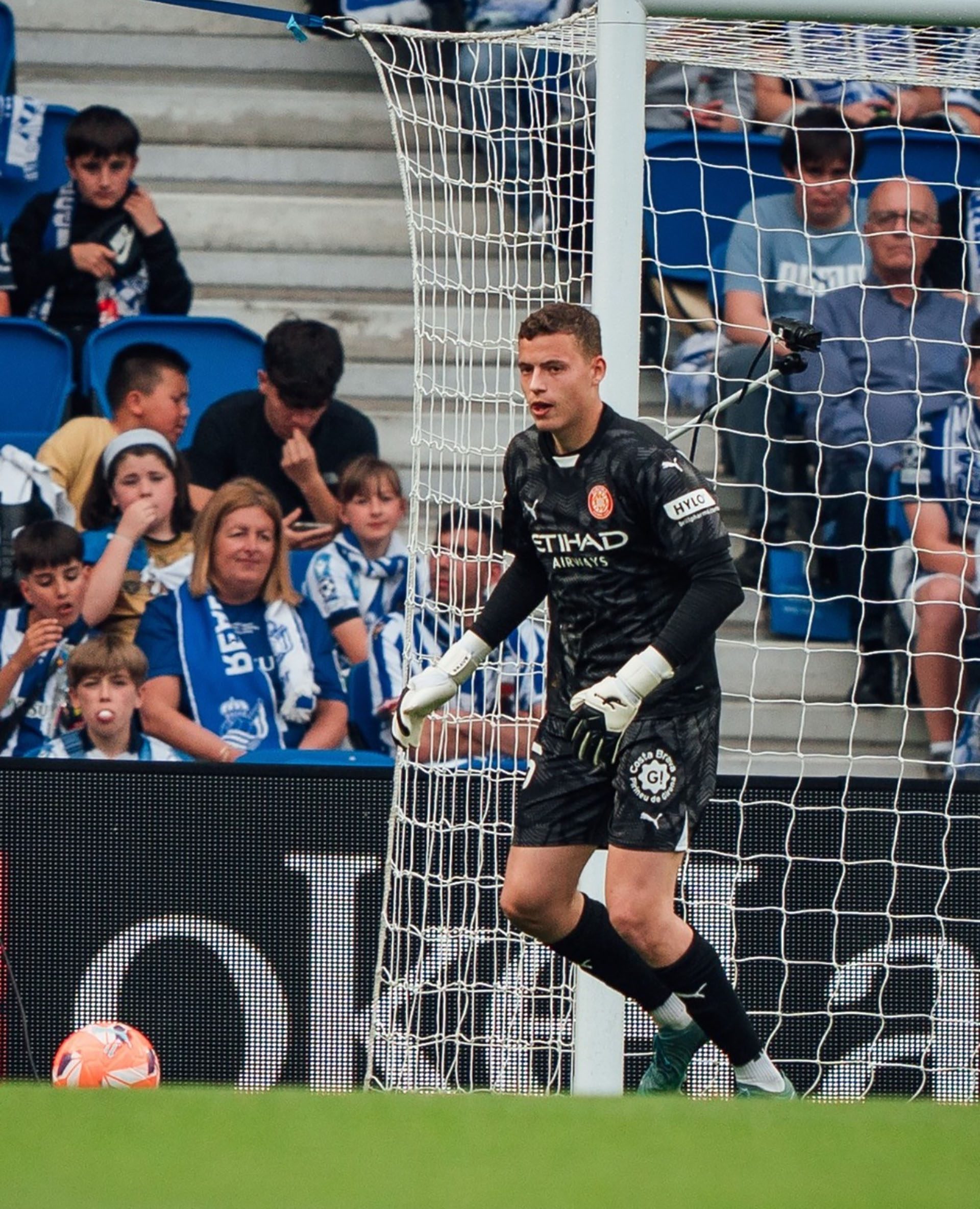 In his debut, Krapyvtsov used Brave GK Fury White Black – a reliable choice for the UPL – Official Brave GK store