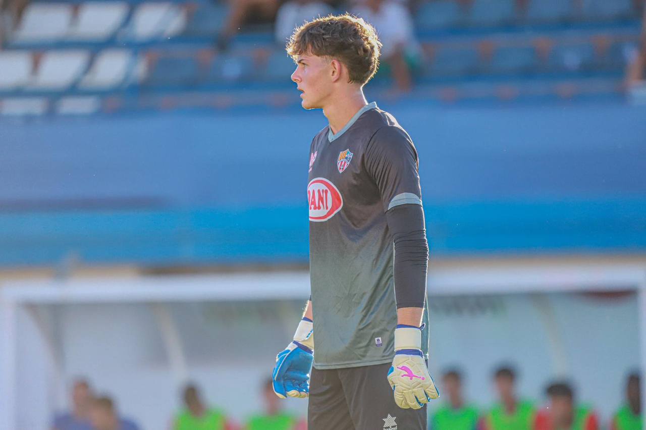 Yegor Krapivin: a young goalkeeper with perspective chooses Brave GK Diamond Aqua - Official Brave GK online store