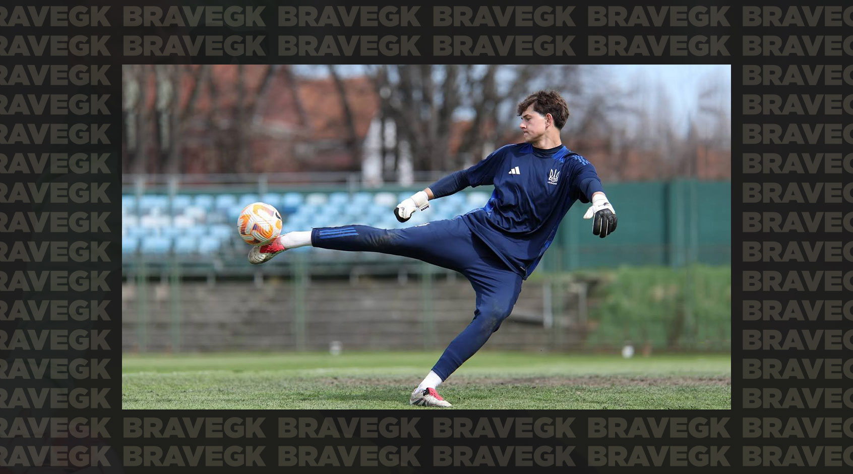 Yehor Krapivin wearing Brave GK gloves with the Ukraine U-17 national team-Блог Brave GK