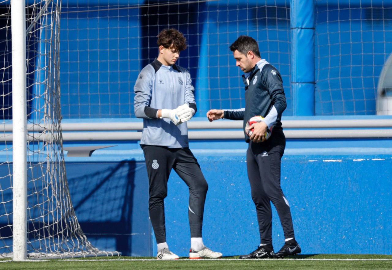 Brave GK Diamond White goalkeeper gloves - Official Brave GK online store