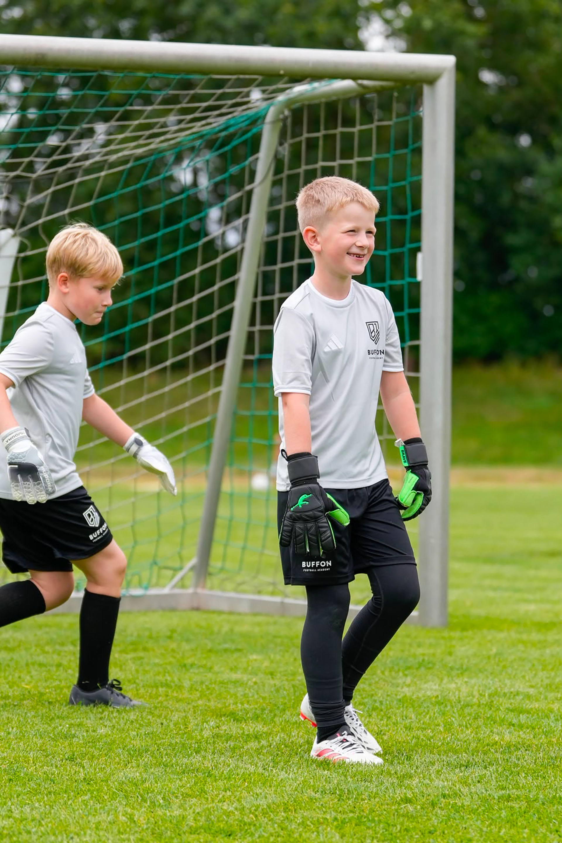 Brave GK Reaction Mint goalkeeper gloves for children - Official Brave GK Online Store