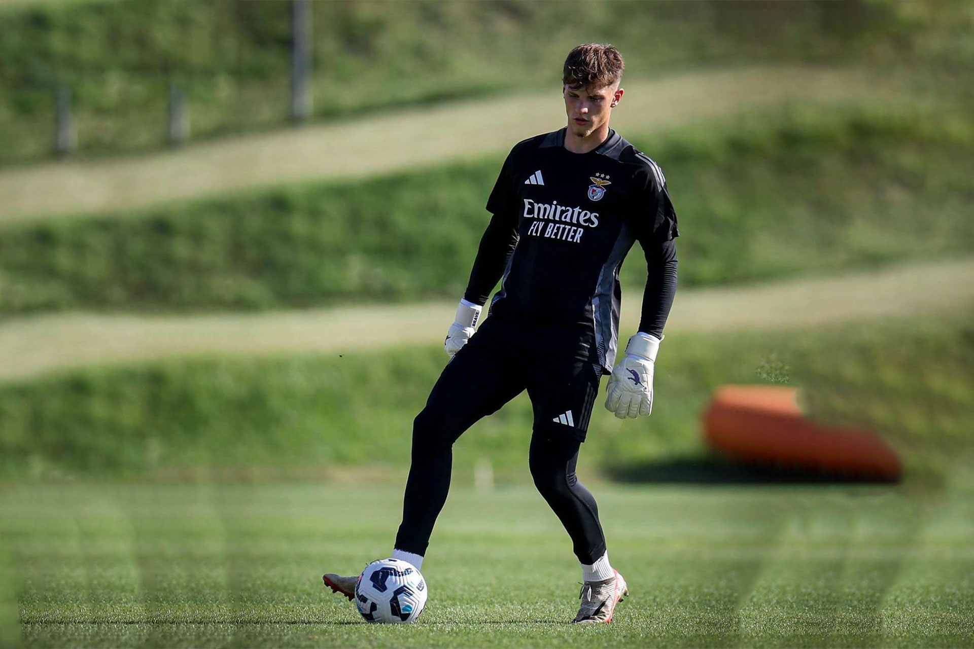 Arnas Voitynovychius Gloves Brave GK - Brave GK Brand Ambassador