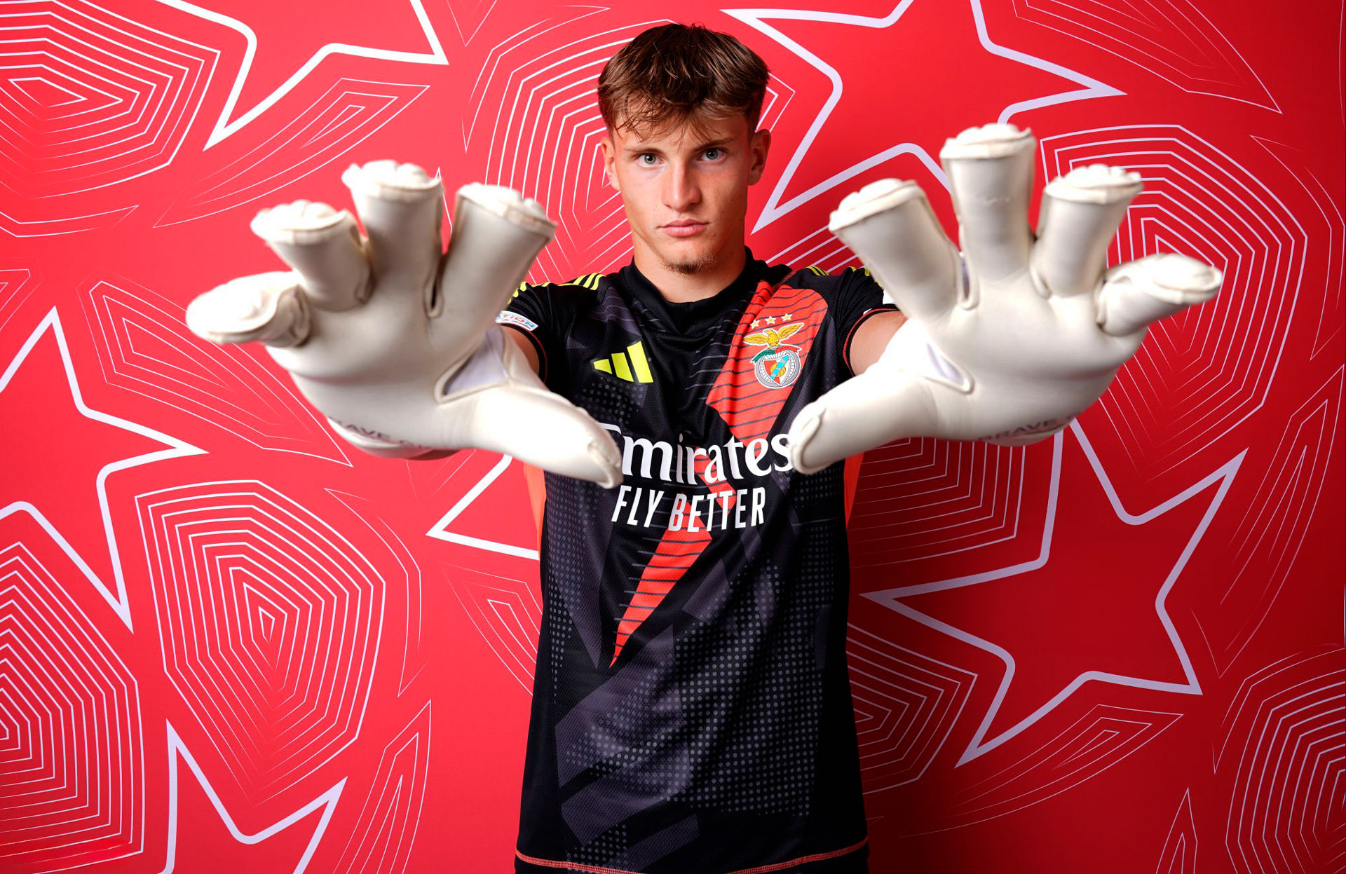 Arnas Voitynovychius Brave GK Gloves - Brave GK Brand Ambassador